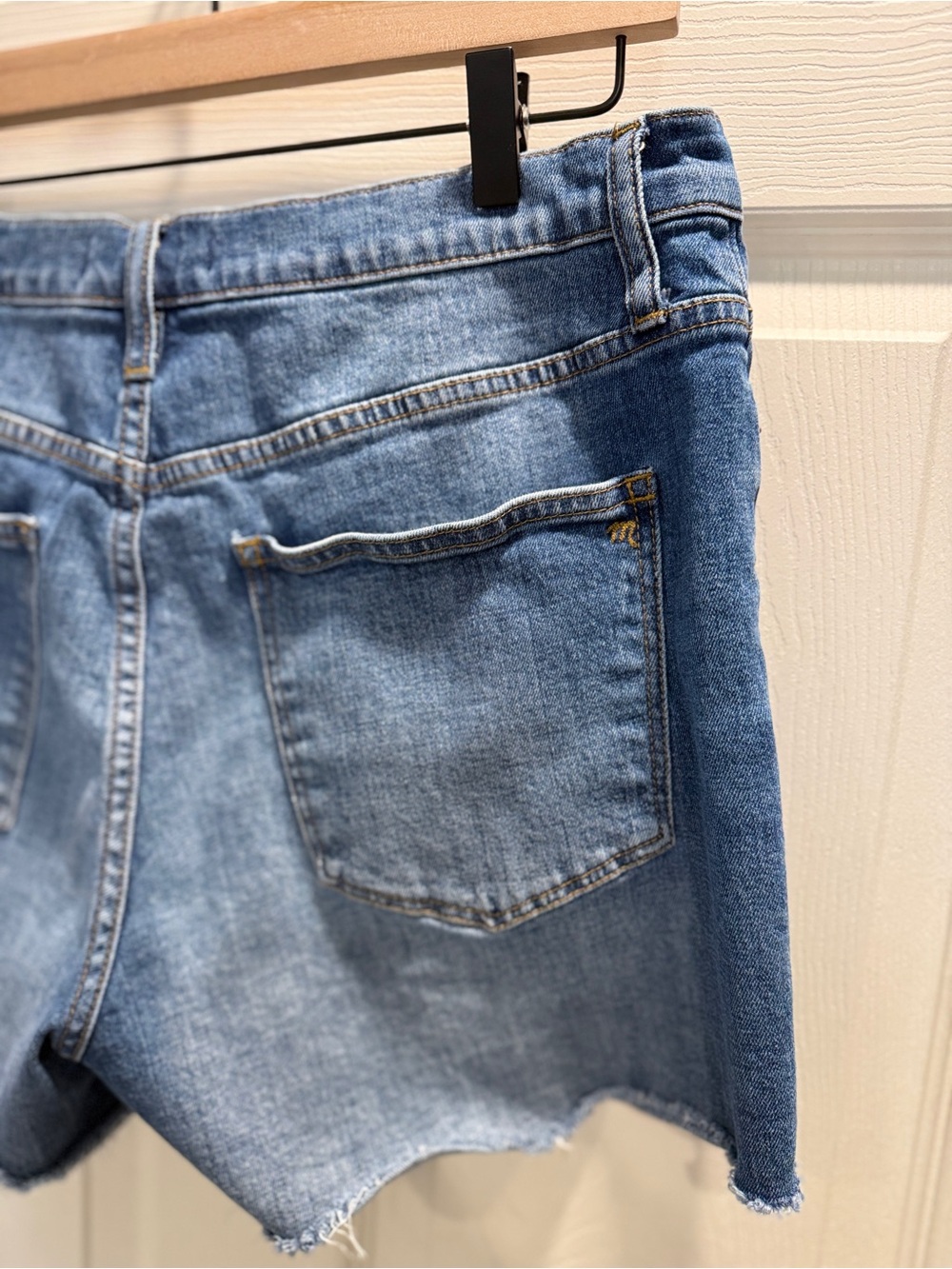 Madewell High Rise Denim Shorts Size 31 Blue Wash Raw Hem Cutoff Jean Shorts - Picture 7 of 10